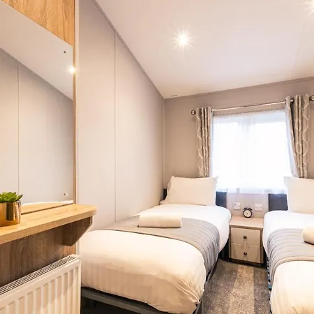 The Haven With Hot Tub *