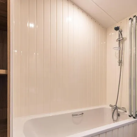 The Haven With Hot Tub 约克