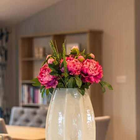 The Haven With Hot Tub Lodge *