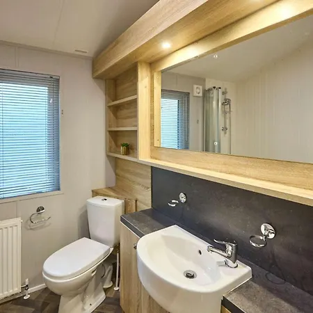 The Haven With Hot Tub Dağ evi York